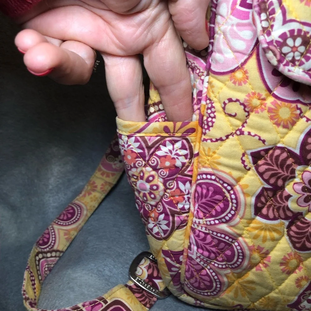 VERA BRADLEY BALI GOLD SMALL BACKPACK, PREOWNED CONDITION - Picture 12 of 16